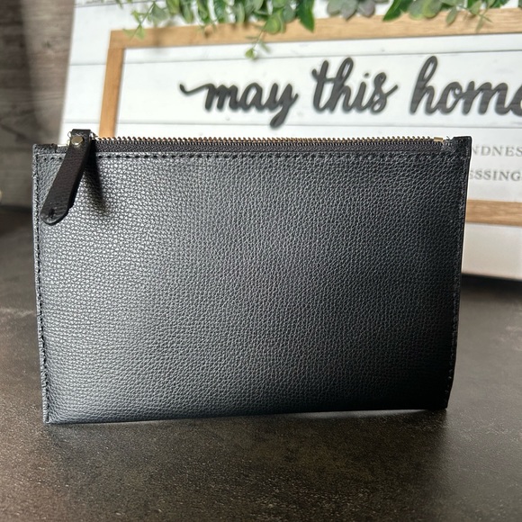 Kate Spade ♠️ - Picture 3 of 3